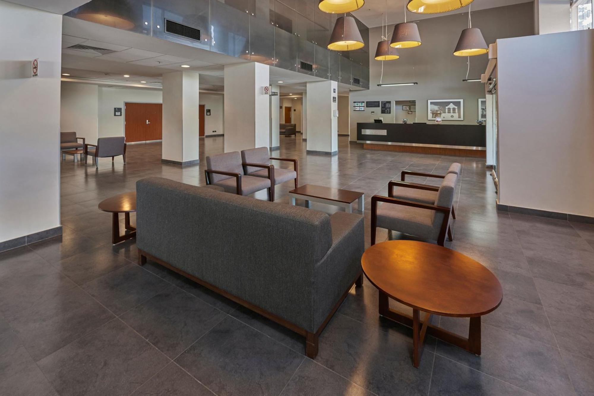 City Express By Marriott Ciudad De Mexico Plaza Central Екстериор снимка